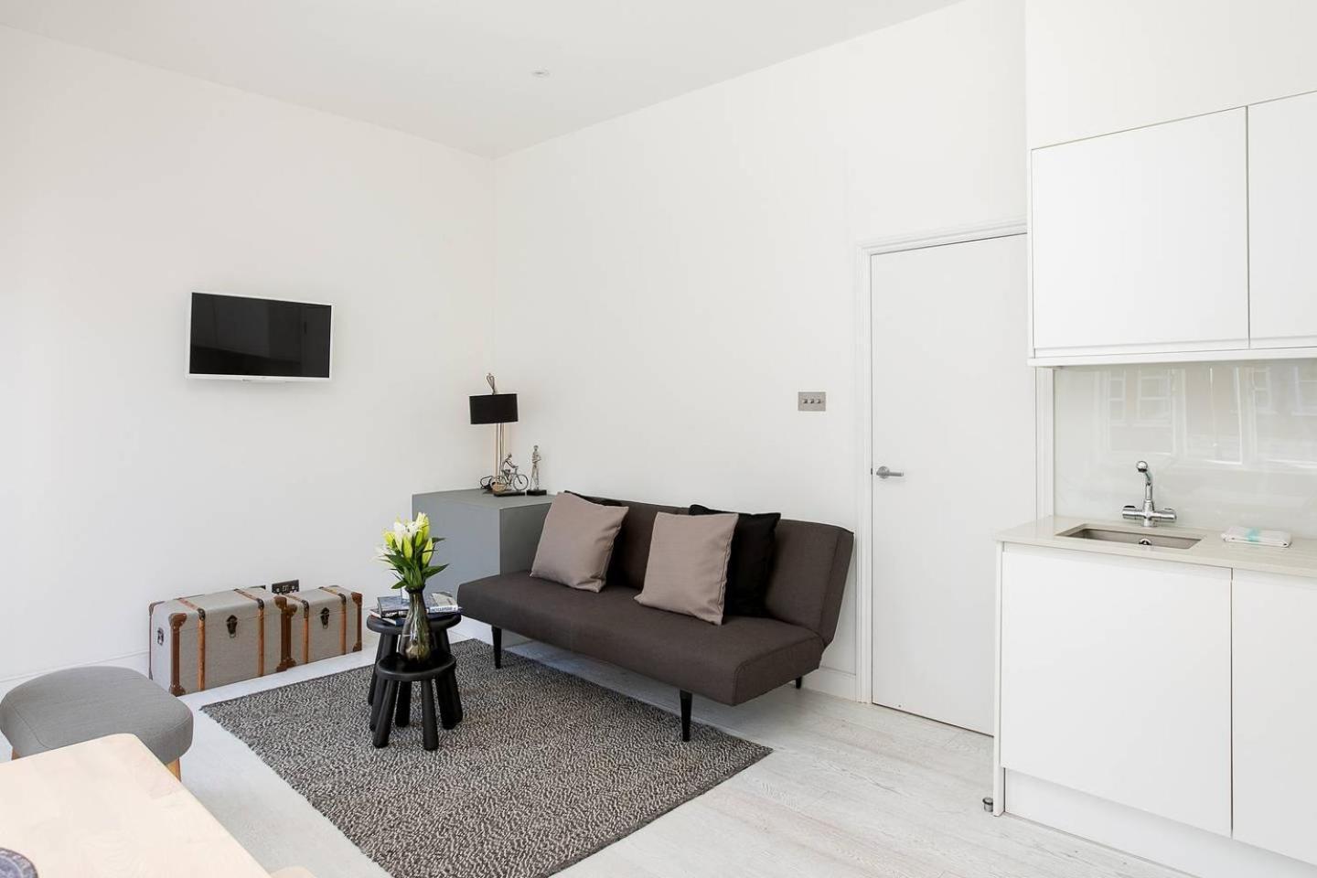 Guestready - West Kensington Home W/Balcony London Ngoại thất bức ảnh